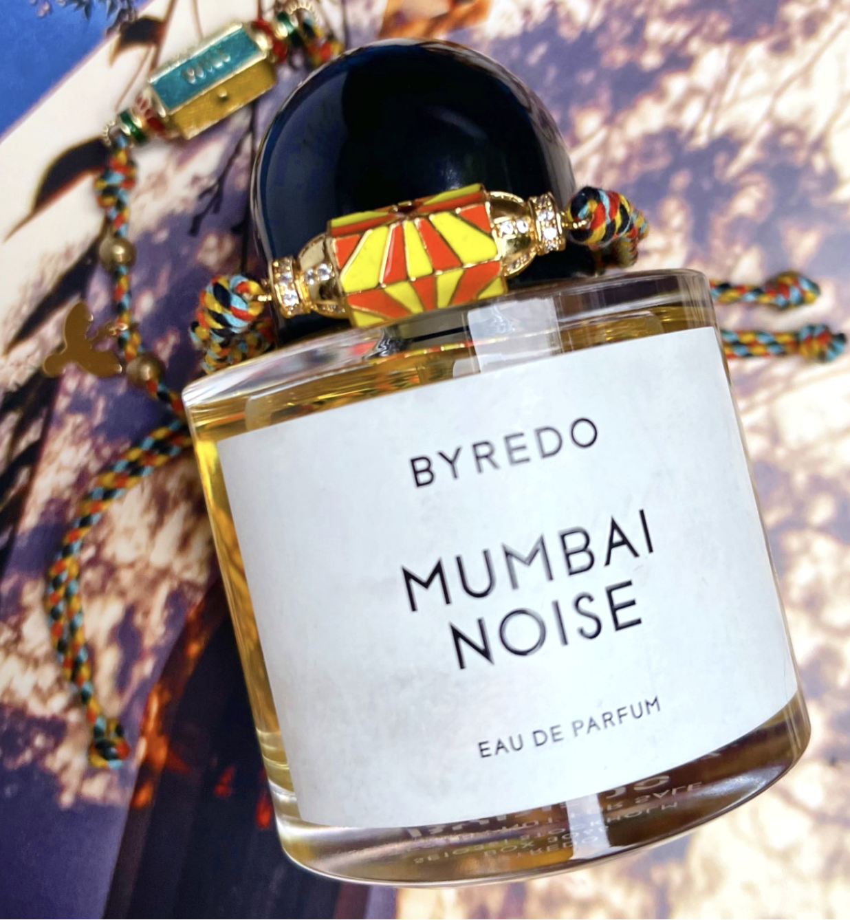 Byredo Mumbai. Байредо духи унисекс. Mumbai Noise Byredo реклама.